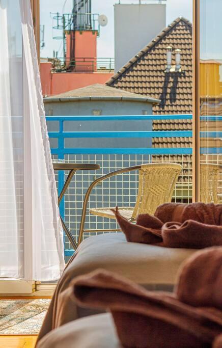 Roomy 80sqm At Center Free Parking Space, Ac & Balcony Lejlighed Budapest